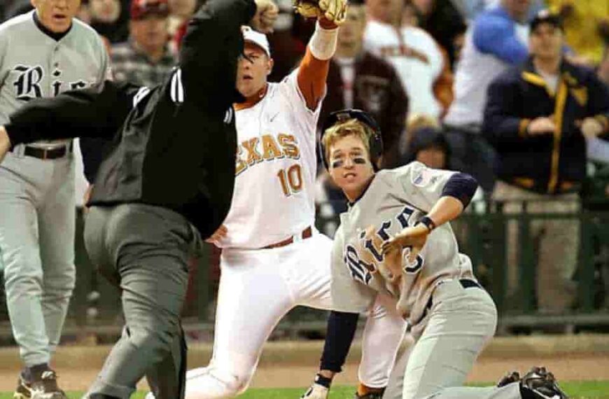 A group of pittsburgh pirates players on a field playing baseball.